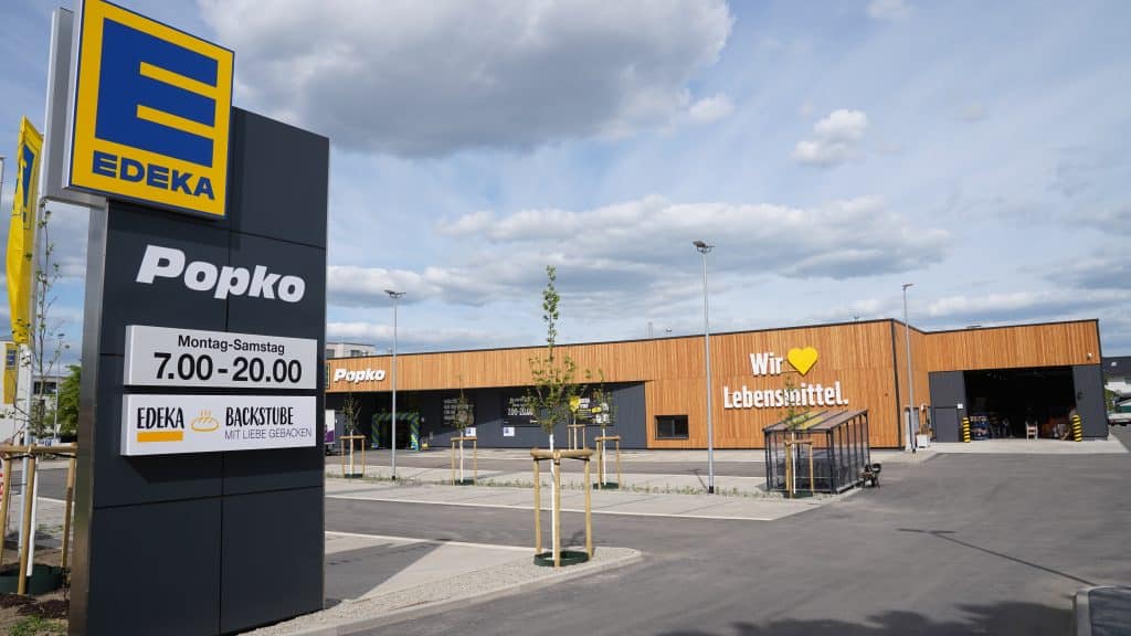 Deutschlands erster Supermarkt aus Holzbausteinen
